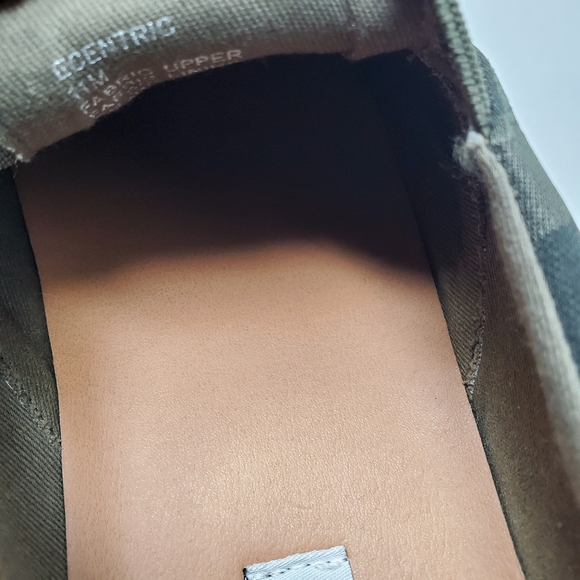 Steve Madden | Ecentric Camo Sneakers Size 11 EUC - Picture 11 of 11